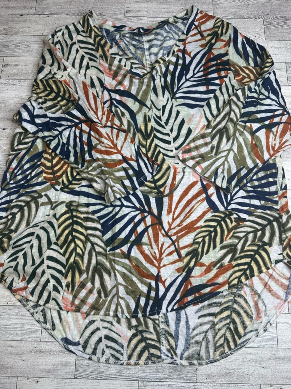 Tahari 100% linen blouse size 1X